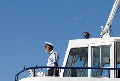 key performance duties of second officer in merchant navy