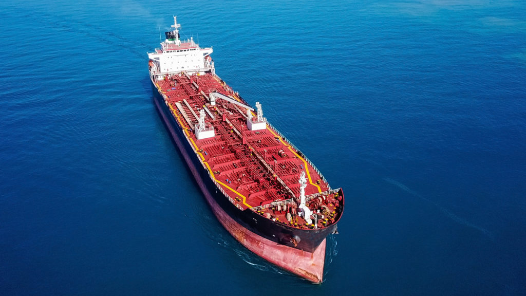 Life on an Oil Tanker. Bulk Carrier V/S Oil Carrier: Life on Ship