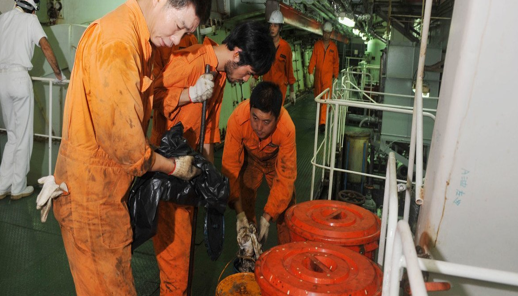 cleaning and maintenance of ship