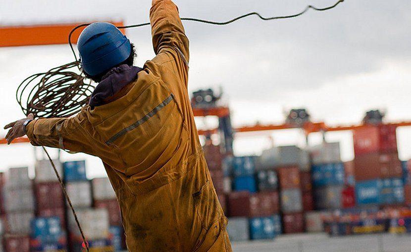 Seamen working onboard container ships