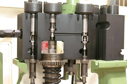 Sulzer RTA Engine Reversing